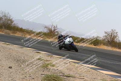 media/Apr-10-2022-SoCal Trackdays (Sun) [[f104b12566]]/Turn 3 Inside (1150am)/